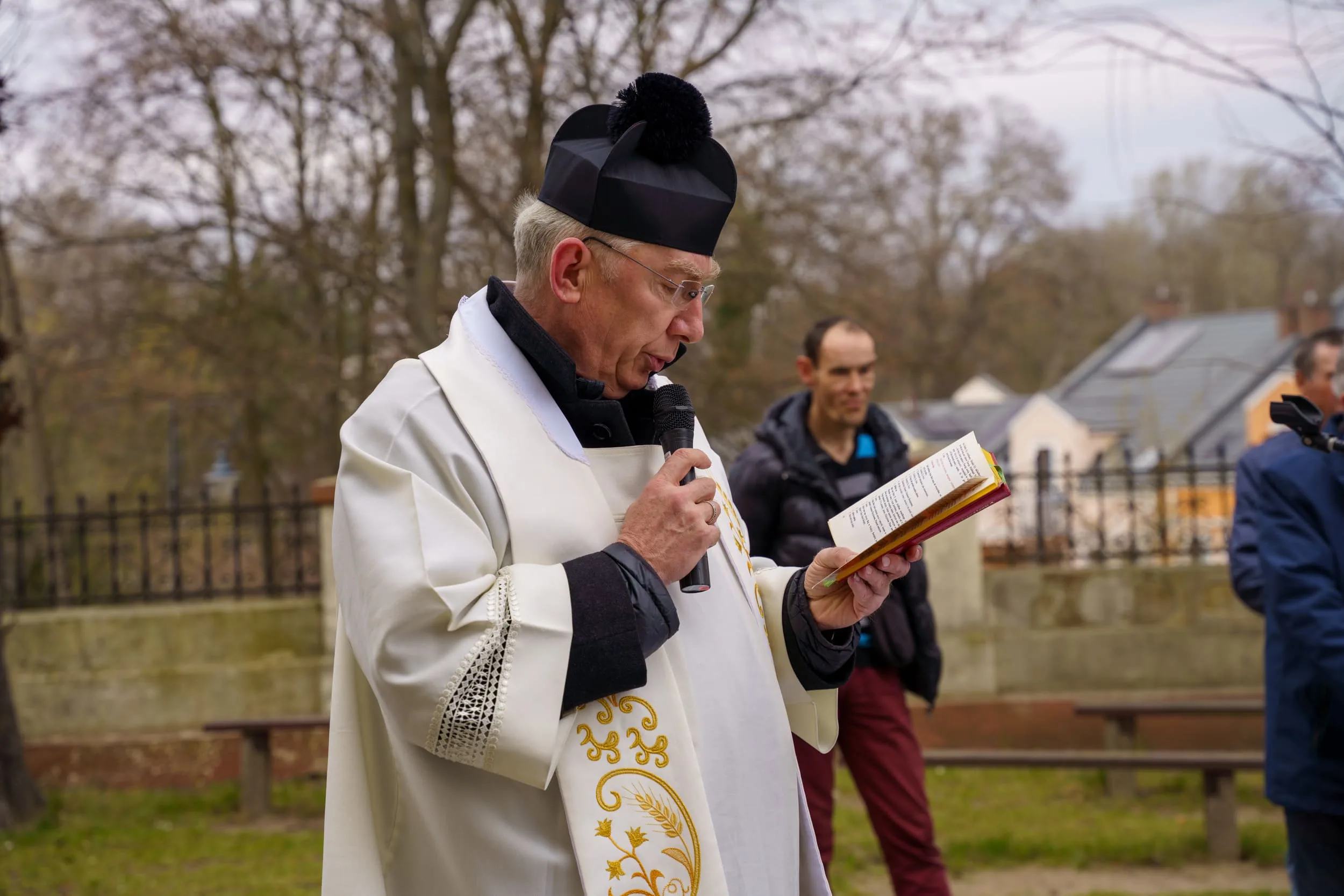Święcenie pokarmów 2026 w Skierniewicach. Tłumy u św. Jakuba i św. Stanisława [ZDJĘCIA] — zdjęcie 67 z 70
