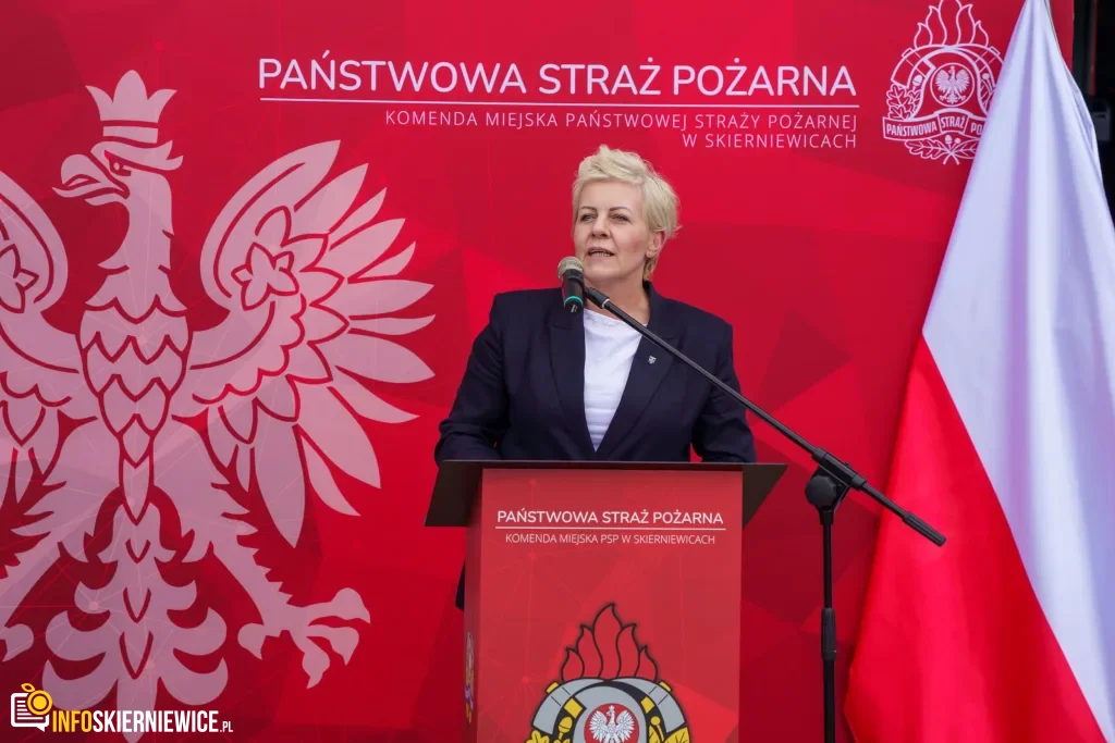 Awanse, medale i wysocy goście. Skierniewiccy strażacy uczcili swoje święto 1 Dzień strażaka w Skierniewicach 2026 (84 z 88)