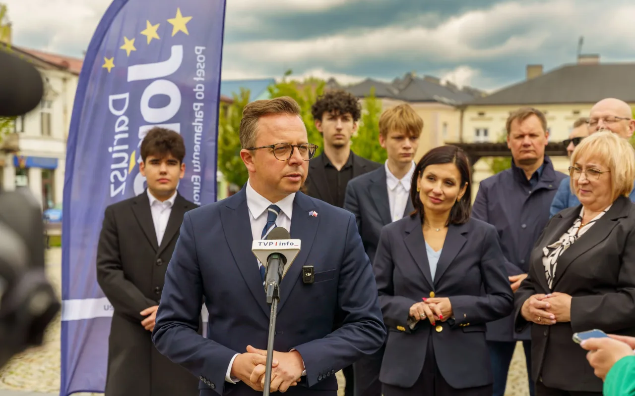 „Chcę, by pan poseł to usłyszał”. Skierniewice idą po unijne miliony na nowy wiadukt — zdjęcie 23 z 27