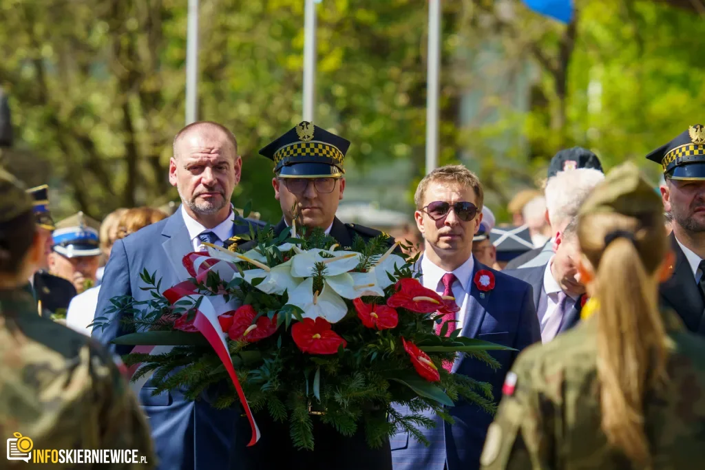 Skierniewice uczciły 235. rocznicę Konstytucji 3 Maja. Uroczystości pod Pomnikiem Niepodległości 1 obchody 3 maja w skierniewicach 2026 70 z 119 1024x683 watermarked large