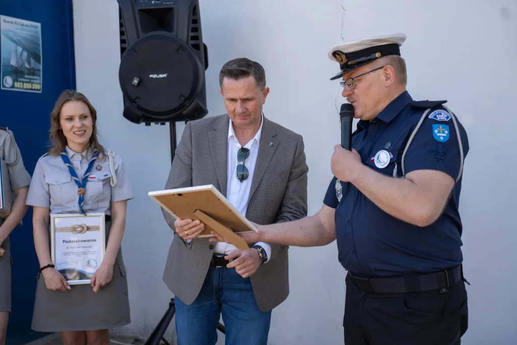 Zbiórka harcerzy i członków Klubu Żeglarskiego Omega w Skierniewicach