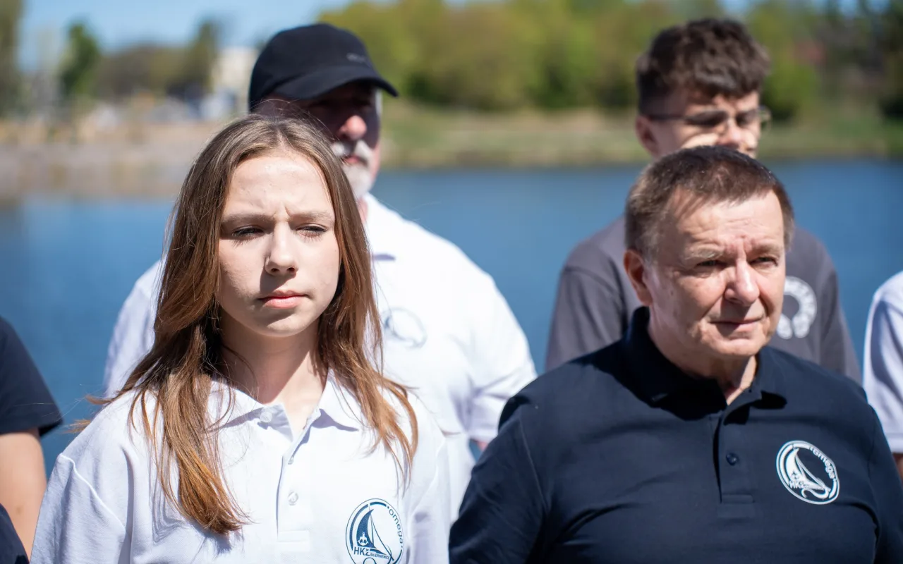 Zbiórka harcerzy i członków Klubu Żeglarskiego Omega w Skierniewicach