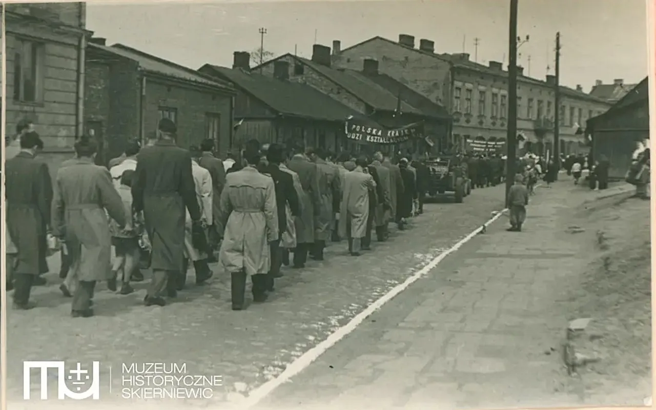 Skierniewice święto 1 maja archiwalne zdjęcia unikalne kadry z archiwum Muzeum Historycznego