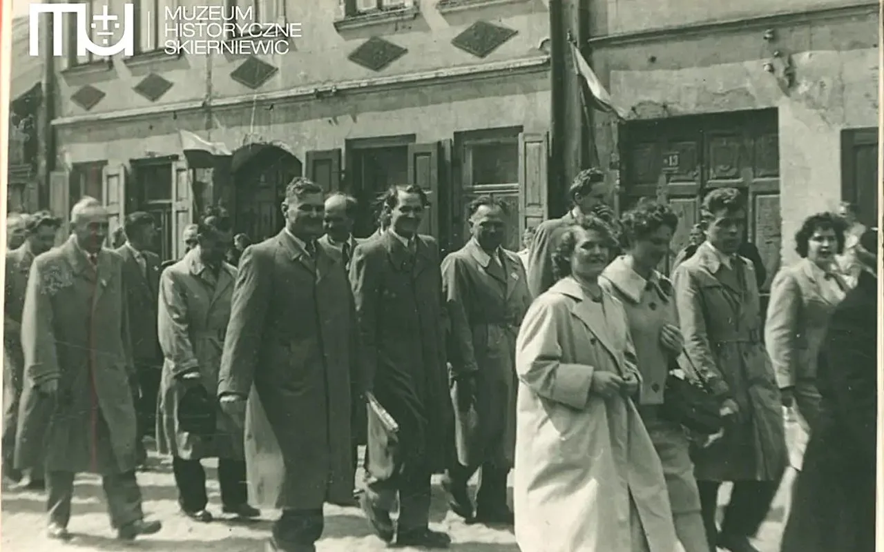 Skierniewice święto 1 maja archiwalne zdjęcia unikalne kadry z archiwum Muzeum Historycznego