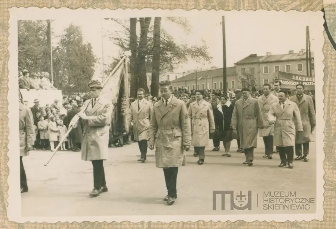 Skierniewice święto 1 maja archiwalne zdjęcia unikalne kadry z archiwum Muzeum Historycznego