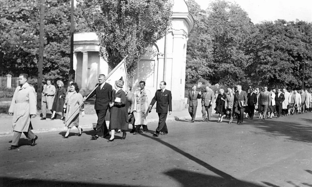 Skierniewice święto 1 maja archiwalne zdjęcia unikalne kadry z archiwum Muzeum Historycznego