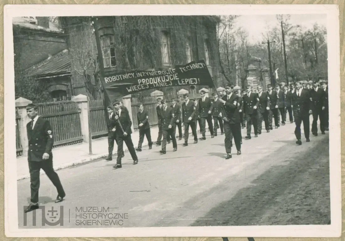 Skierniewice święto 1 maja archiwalne zdjęcia unikalne kadry z archiwum Muzeum Historycznego