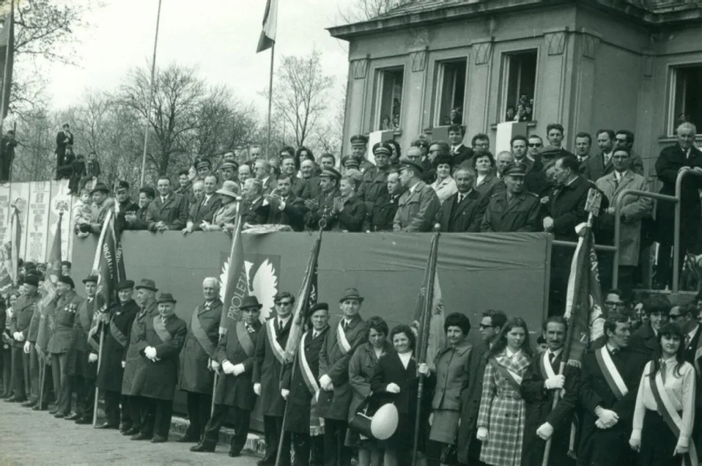 Skierniewice święto 1 maja archiwalne zdjęcia unikalne kadry z archiwum Muzeum Historycznego