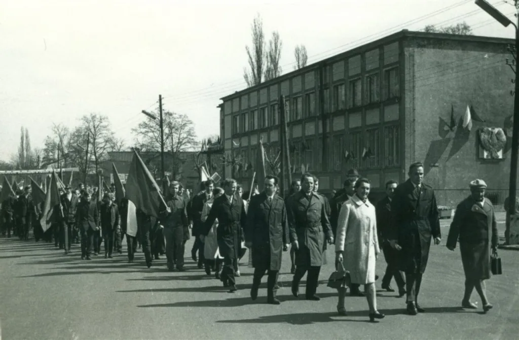 Skierniewice święto 1 maja archiwalne zdjęcia unikalne kadry z archiwum Muzeum Historycznego