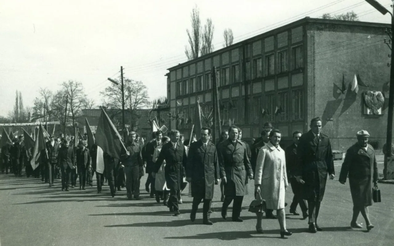 Skierniewice święto 1 maja archiwalne zdjęcia unikalne kadry z archiwum Muzeum Historycznego