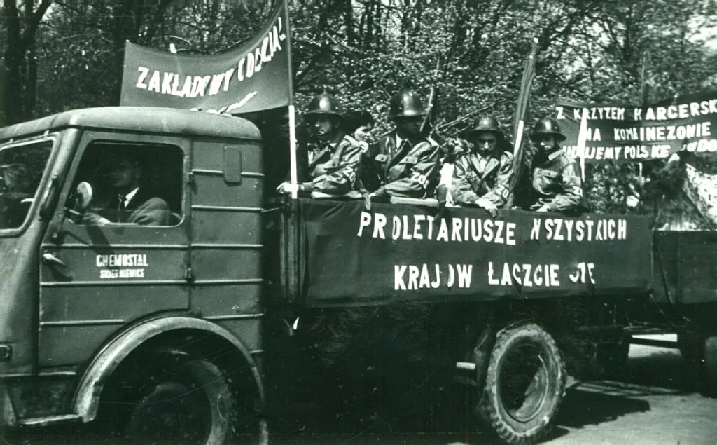 Skierniewice święto 1 maja archiwalne zdjęcia unikalne kadry z archiwum Muzeum Historycznego