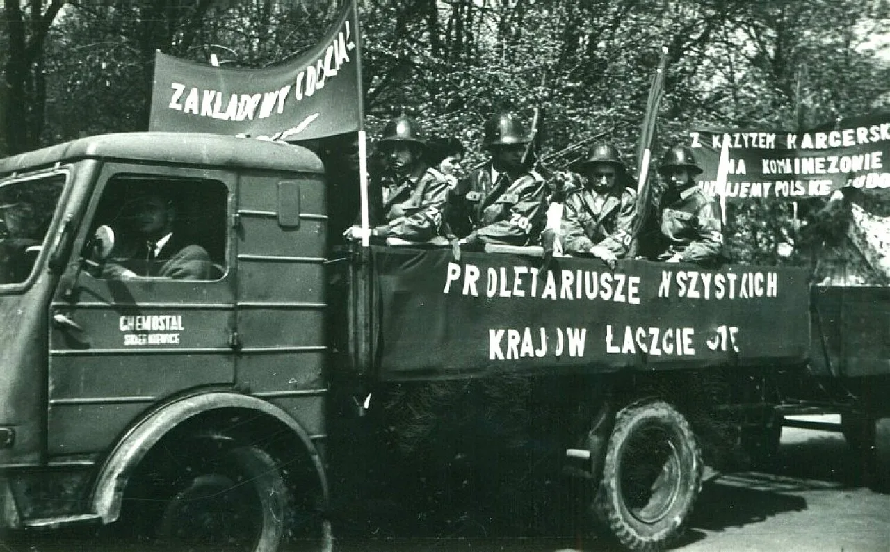 Skierniewice święto 1 maja archiwalne zdjęcia unikalne kadry z archiwum Muzeum Historycznego