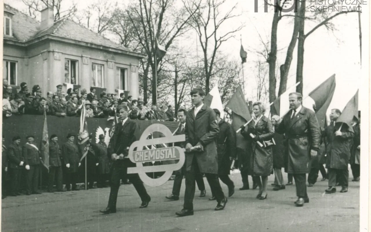Skierniewice święto 1 maja archiwalne zdjęcia unikalne kadry z archiwum Muzeum Historycznego