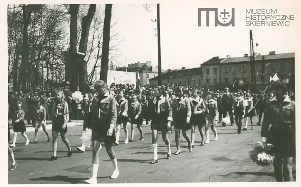 Skierniewice święto 1 maja archiwalne zdjęcia unikalne kadry z archiwum Muzeum Historycznego