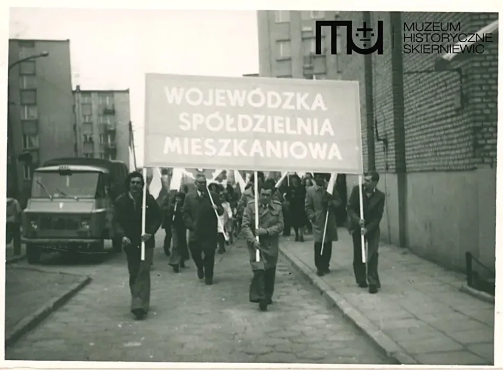 Skierniewice święto 1 maja archiwalne zdjęcia unikalne kadry z archiwum Muzeum Historycznego