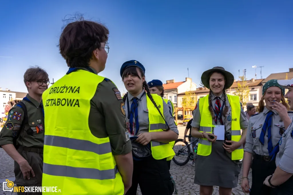 Majówka w Skierniewicach: Tłumy mieszkańców i flaga o długości 475 metrów