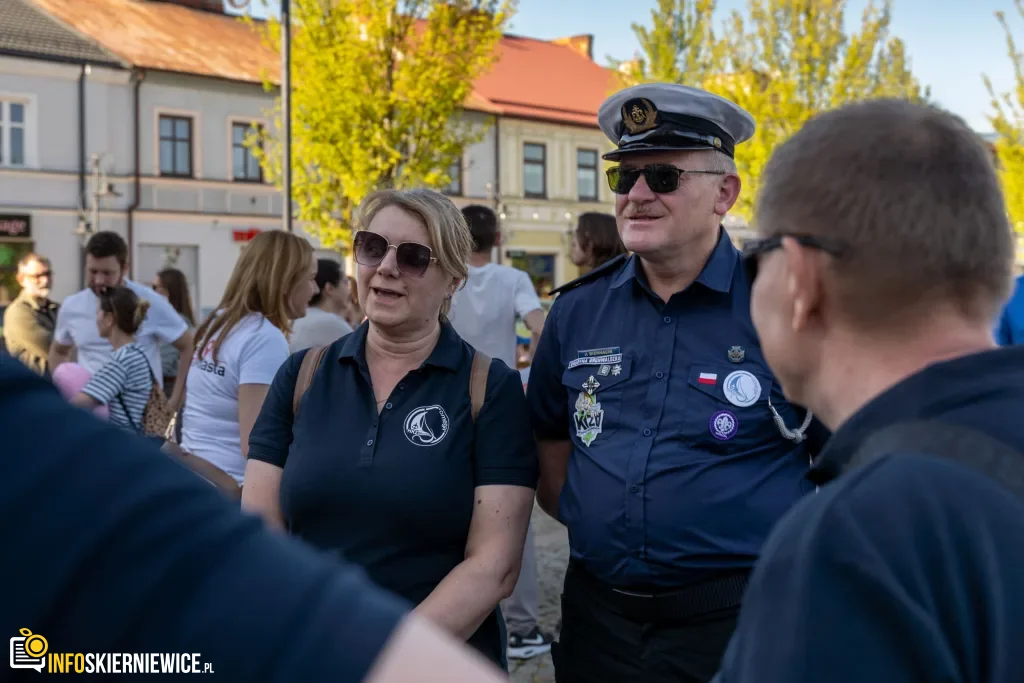 Majówka w Skierniewicach: Tłumy mieszkańców i flaga o długości 475 metrów