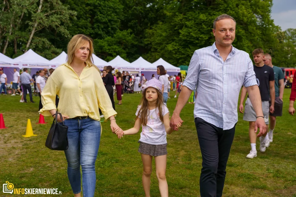 W niedzielę 24 maja w Strobowie odbyła się dziesiąta edycja Święta Rodziny organizowana przez Starostwo Powiatowe w Skierniewicach. Zobacz podsumowanie.