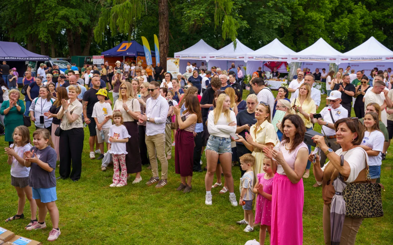 W niedzielę 24 maja w Strobowie odbyła się dziesiąta edycja Święta Rodziny organizowana przez Starostwo Powiatowe w Skierniewicach. Zobacz podsumowanie.