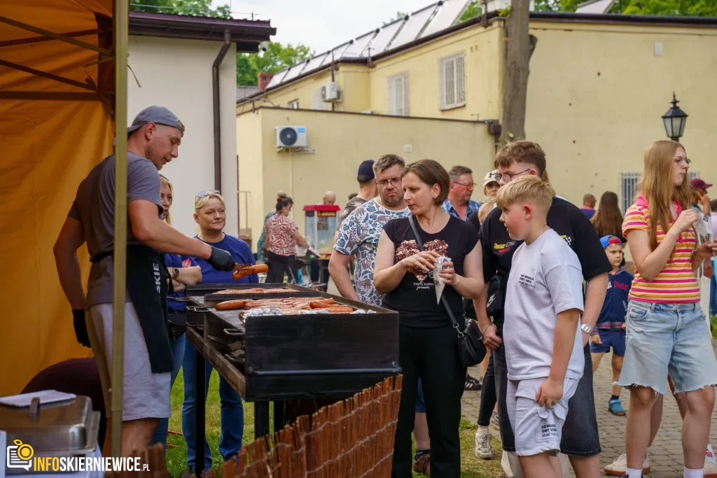 W niedzielę 24 maja w Strobowie odbyła się dziesiąta edycja Święta Rodziny organizowana przez Starostwo Powiatowe w Skierniewicach. Zobacz podsumowanie.
