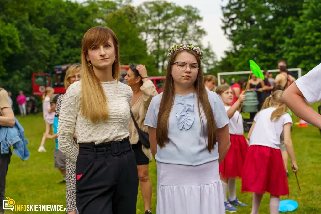 Jubileuszowe X Święto Rodziny w Strobowie 1 W niedzielę 24 maja w Strobowie odbyła się dziesiąta edycja Święta Rodziny organizowana przez Starostwo Powiatowe w Skierniewicach. Zobacz podsumowanie.