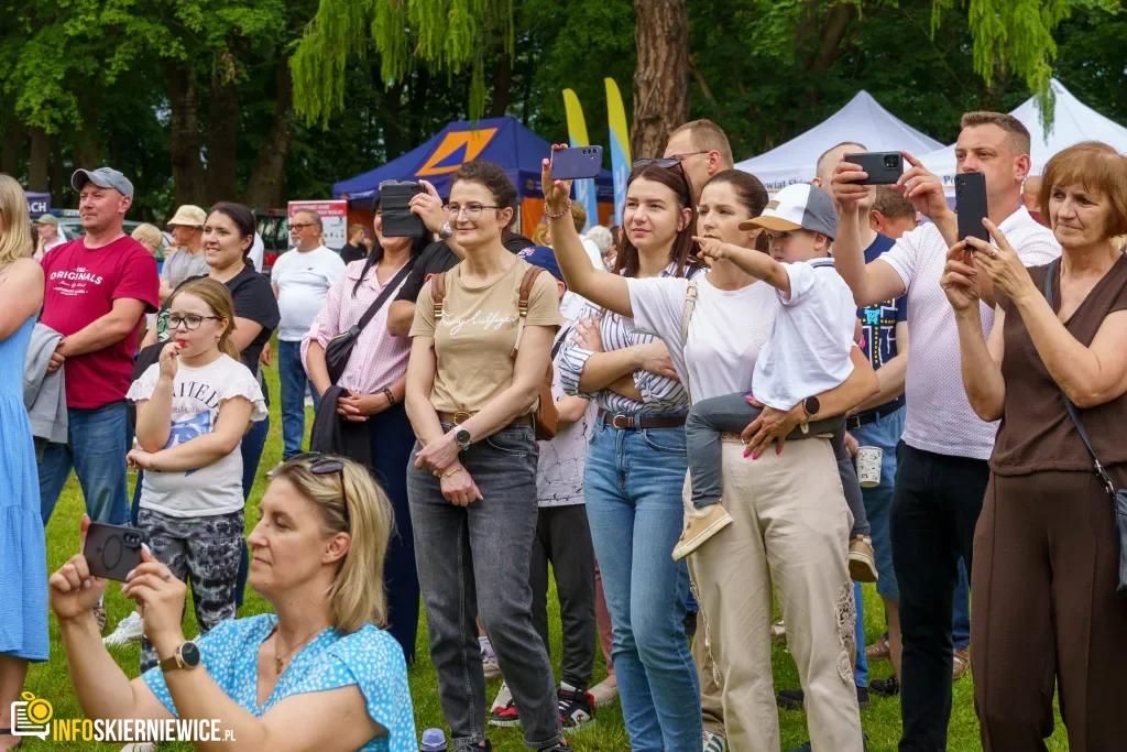 W niedzielę 24 maja w Strobowie odbyła się dziesiąta edycja Święta Rodziny organizowana przez Starostwo Powiatowe w Skierniewicach. Zobacz podsumowanie.