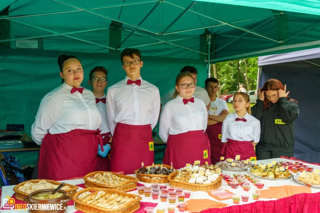 W niedzielę 24 maja w Strobowie odbyła się dziesiąta edycja Święta Rodziny organizowana przez Starostwo Powiatowe w Skierniewicach. Zobacz podsumowanie.