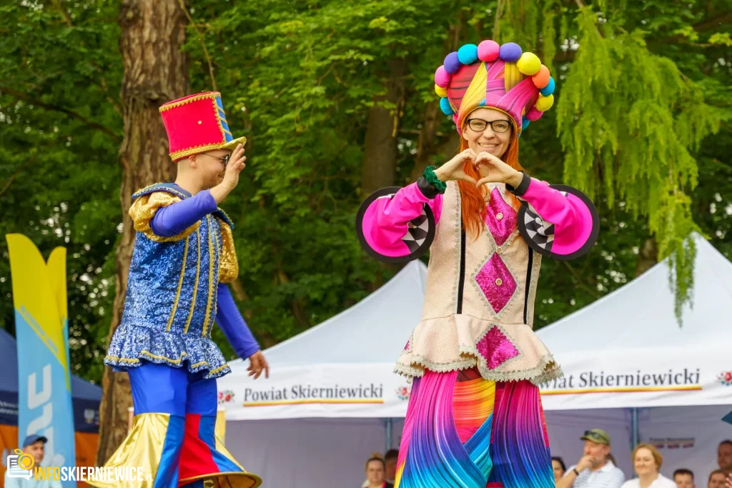 W niedzielę 24 maja w Strobowie odbyła się dziesiąta edycja Święta Rodziny organizowana przez Starostwo Powiatowe w Skierniewicach. Zobacz podsumowanie.