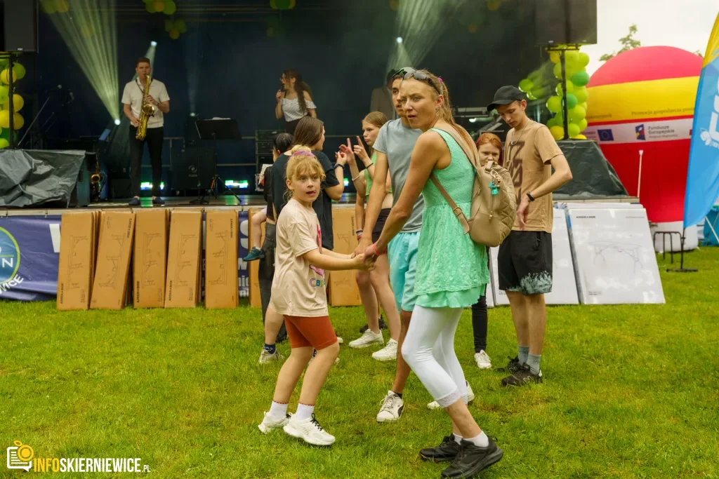 W niedzielę 24 maja w Strobowie odbyła się dziesiąta edycja Święta Rodziny organizowana przez Starostwo Powiatowe w Skierniewicach. Zobacz podsumowanie.