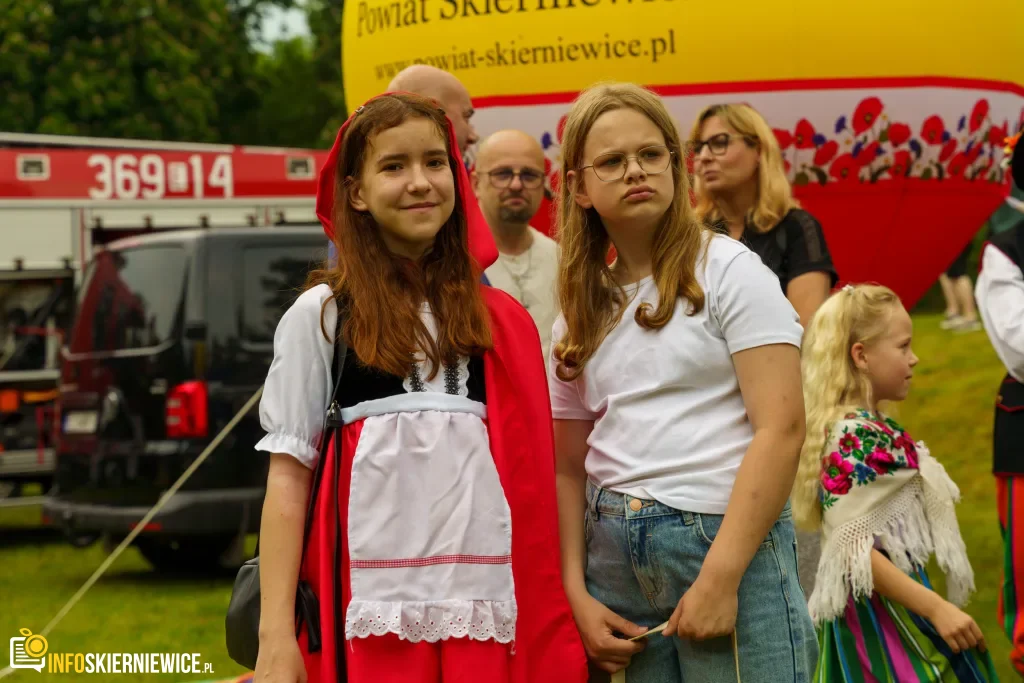 Jubileuszowe X Święto Rodziny w Strobowie 5 W niedzielę 24 maja w Strobowie odbyła się dziesiąta edycja Święta Rodziny organizowana przez Starostwo Powiatowe w Skierniewicach. Zobacz podsumowanie.