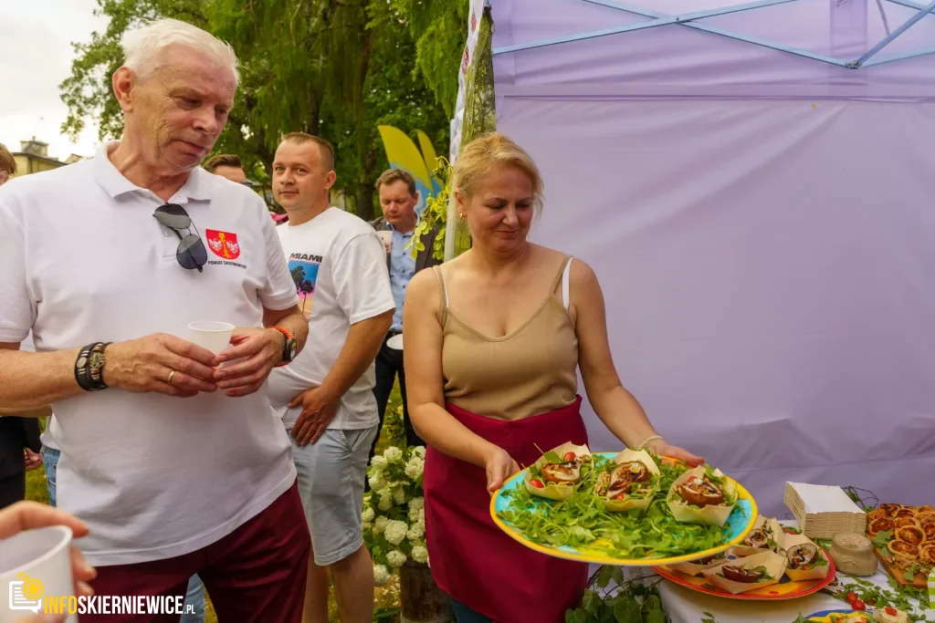 Jubileuszowe X Święto Rodziny w Strobowie 5 W niedzielę 24 maja w Strobowie odbyła się dziesiąta edycja Święta Rodziny organizowana przez Starostwo Powiatowe w Skierniewicach. Zobacz podsumowanie.
