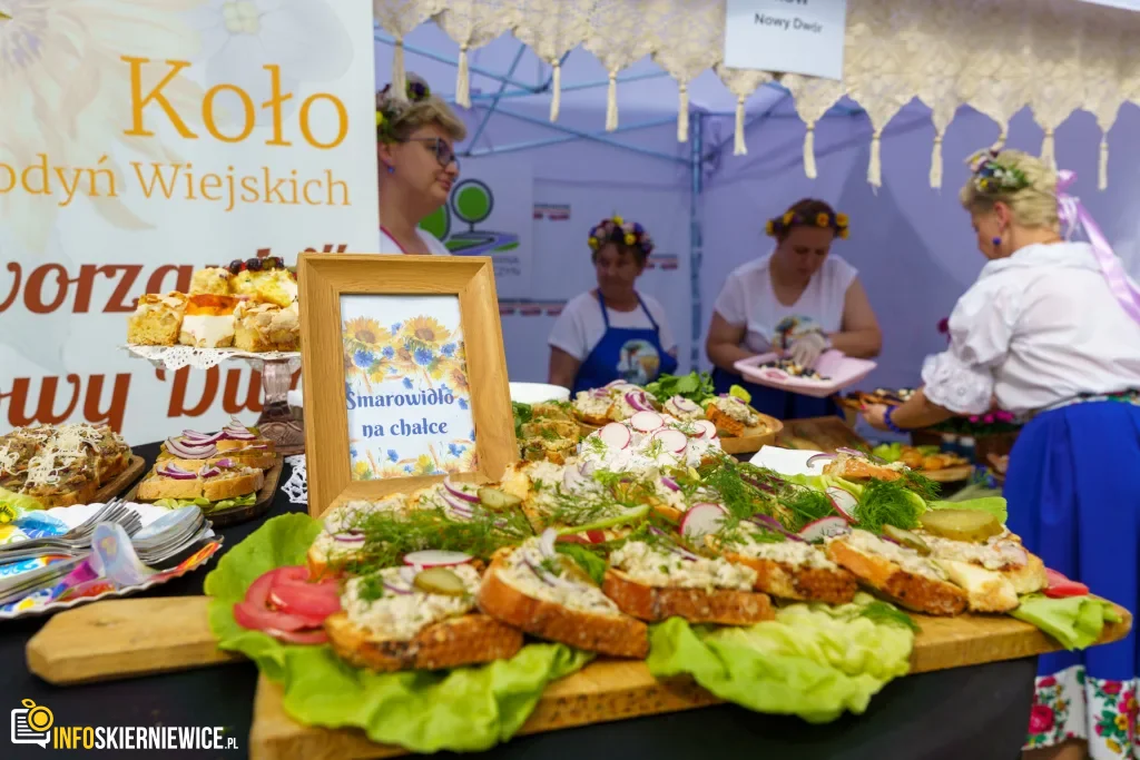 Jubileuszowe X Święto Rodziny w Strobowie 1 W niedzielę 24 maja w Strobowie odbyła się dziesiąta edycja Święta Rodziny organizowana przez Starostwo Powiatowe w Skierniewicach. Zobacz podsumowanie.