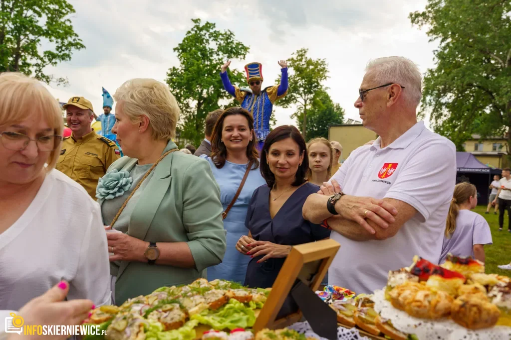 W niedzielę 24 maja w Strobowie odbyła się dziesiąta edycja Święta Rodziny organizowana przez Starostwo Powiatowe w Skierniewicach. Zobacz podsumowanie.