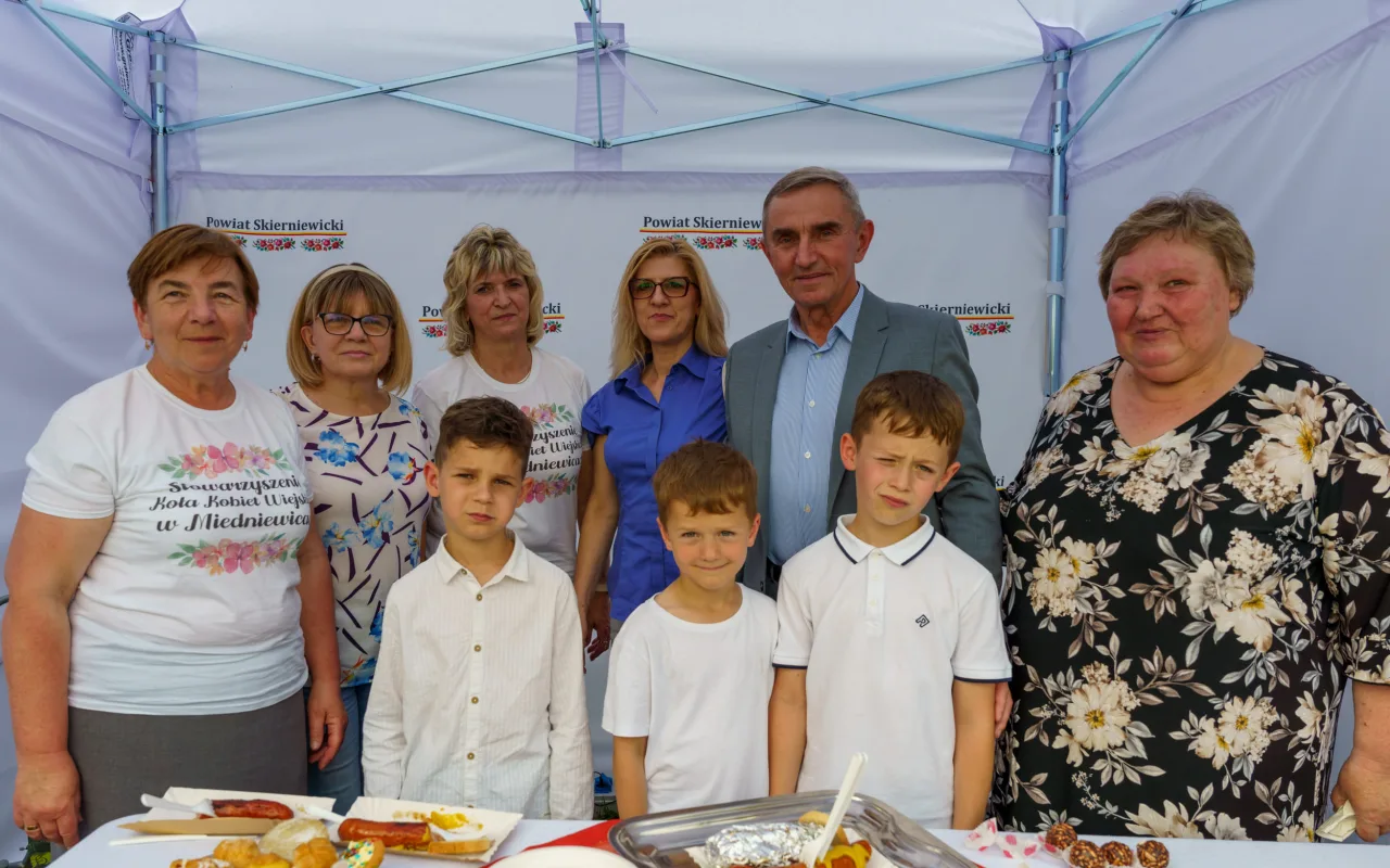 W niedzielę 24 maja w Strobowie odbyła się dziesiąta edycja Święta Rodziny organizowana przez Starostwo Powiatowe w Skierniewicach. Zobacz podsumowanie.
