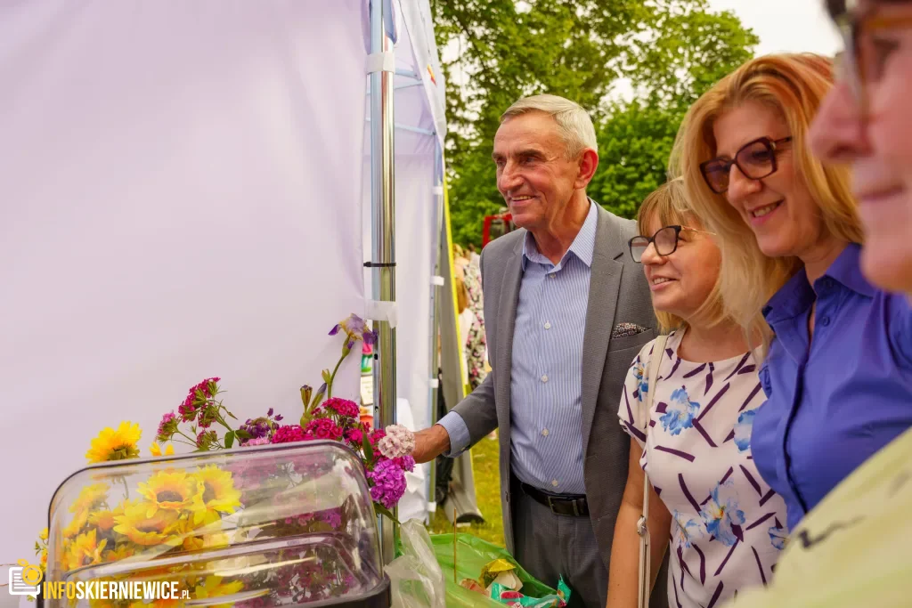 Jubileuszowe X Święto Rodziny w Strobowie 5 W niedzielę 24 maja w Strobowie odbyła się dziesiąta edycja Święta Rodziny organizowana przez Starostwo Powiatowe w Skierniewicach. Zobacz podsumowanie.