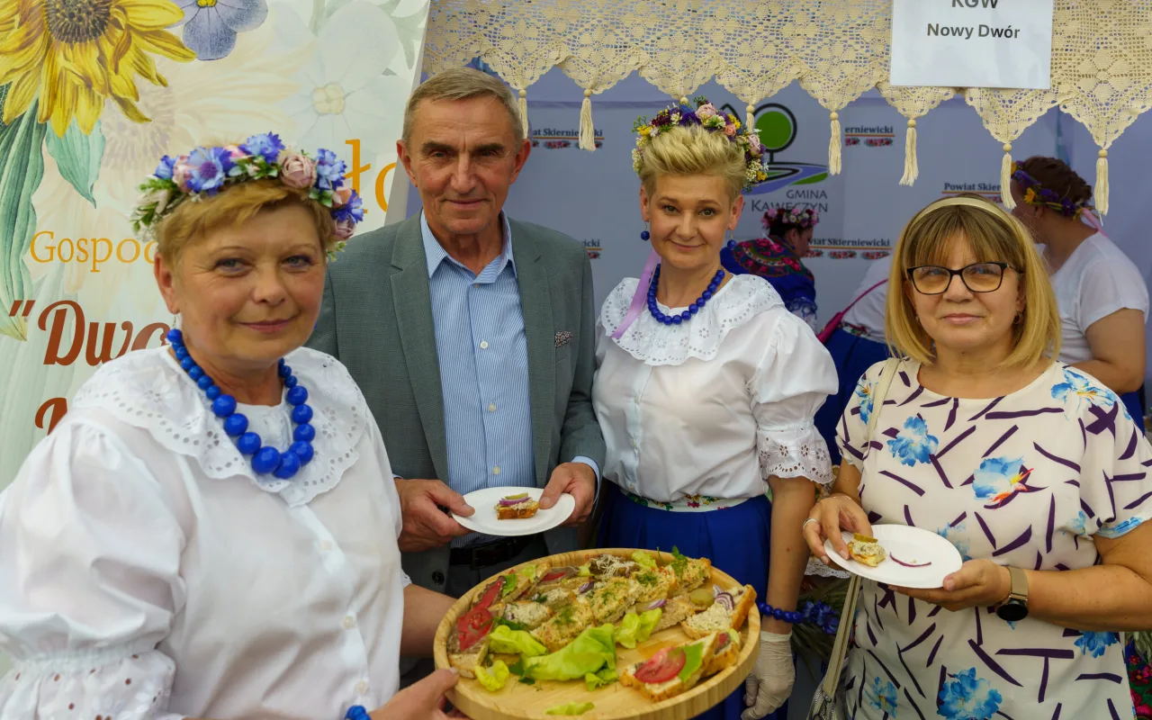 W niedzielę 24 maja w Strobowie odbyła się dziesiąta edycja Święta Rodziny organizowana przez Starostwo Powiatowe w Skierniewicach. Zobacz podsumowanie.