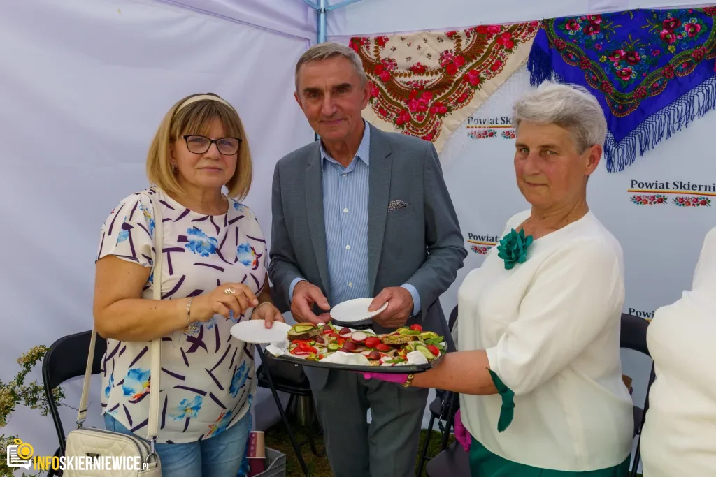 W niedzielę 24 maja w Strobowie odbyła się dziesiąta edycja Święta Rodziny organizowana przez Starostwo Powiatowe w Skierniewicach. Zobacz podsumowanie.