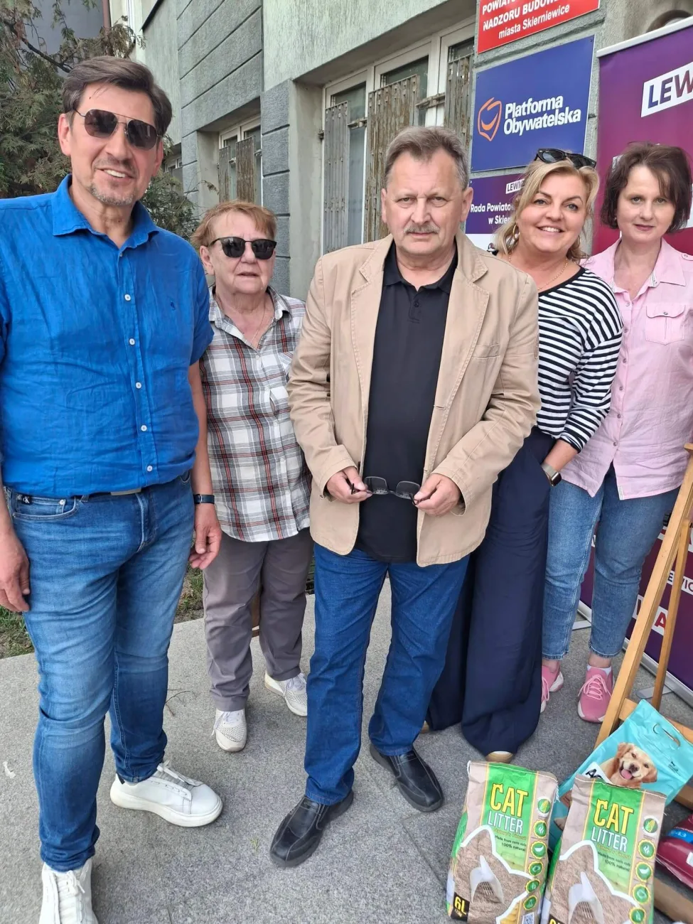 Skierniewice: 80 kg karmy ku pamięci Łukasza Litewki
