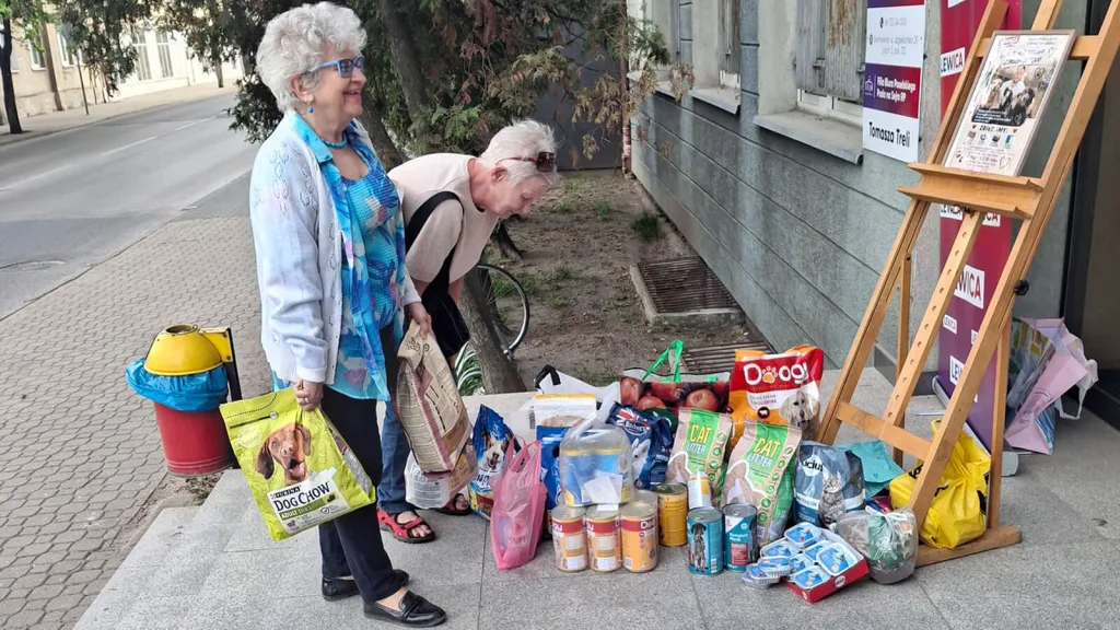80 kilogramów karmy dla bezdomnych zwierząt. Tak Skierniewice uczciły pamięć Łukasza Litewki 32 tak skierniewice uczcily pamiec lukasza litewki 10 1 1