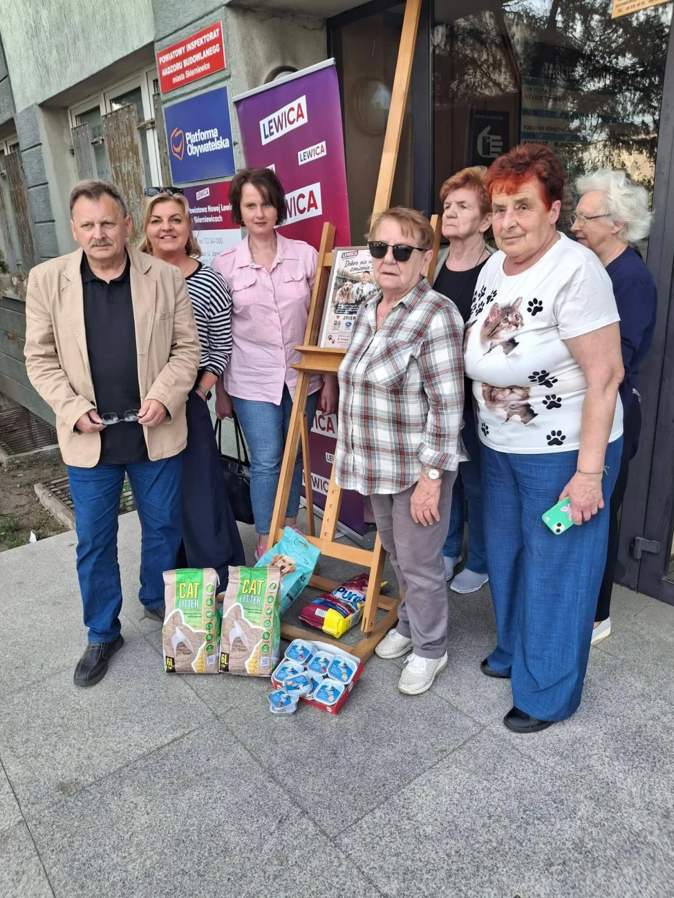 Skierniewice: 80 kg karmy ku pamięci Łukasza Litewki