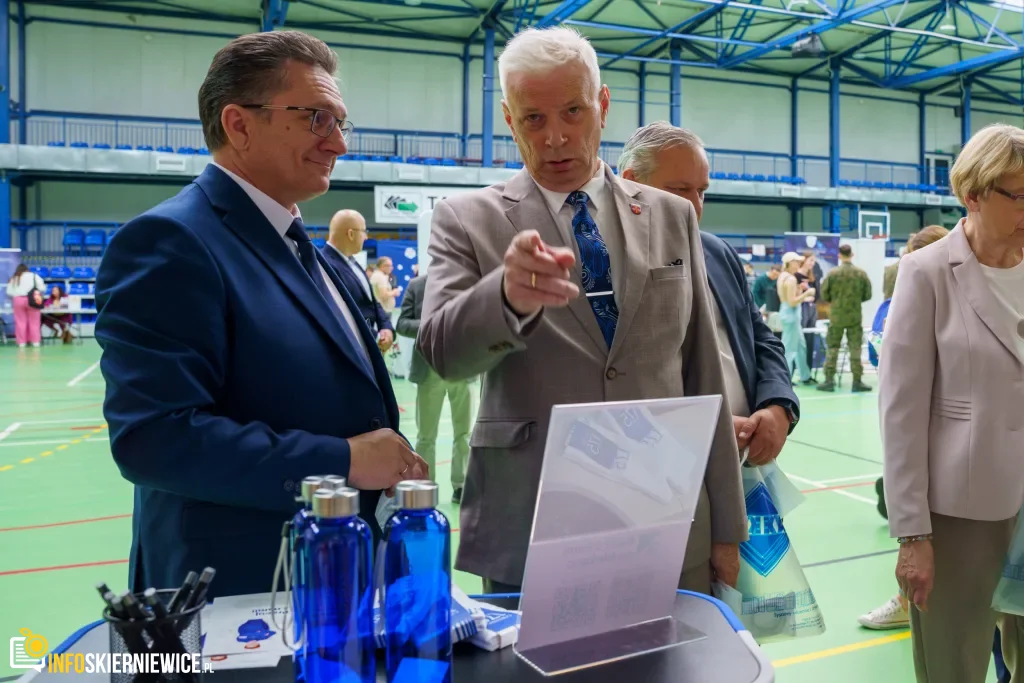 Brakuje rąk do pracy, a firmy płacą nawet 12 tys. zł. Raport z targów pracy w Skierniewicach 6 targi pracy skierniewice 2026 (50 z 65)