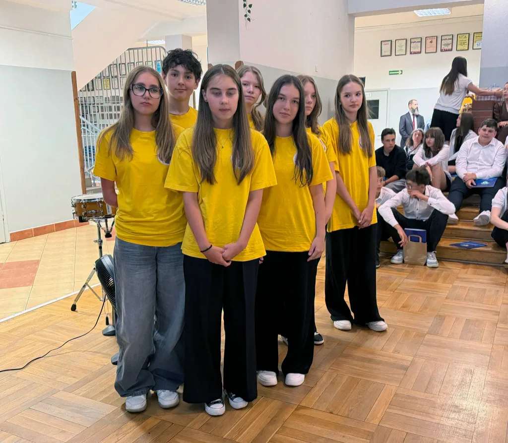 101 pozegnanie osmoklasistow sp 9 skierniewice