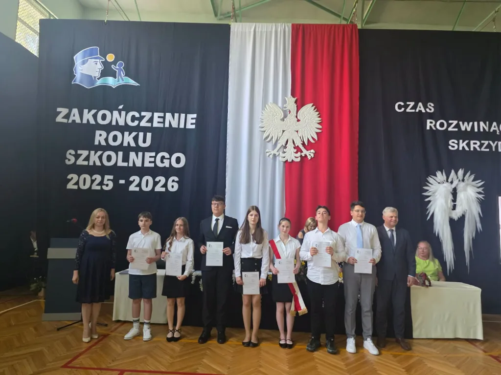 11 zakonczenie roku klasy 3 i 8 sp2 skierniewic
