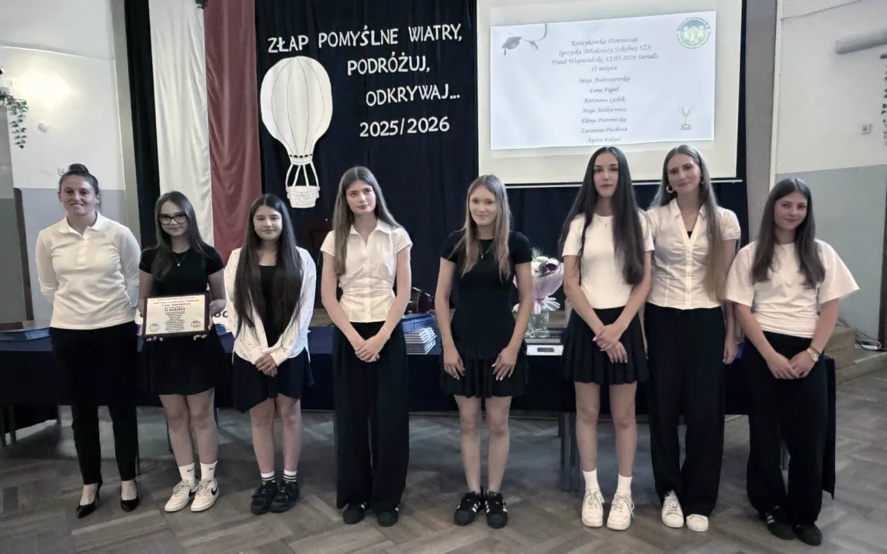 Po ośmiu latach mówią „do widzenia”. Absolwenci SP 9 Skierniewice rozpoczynają wakacje — zdjęcie 5 z 65