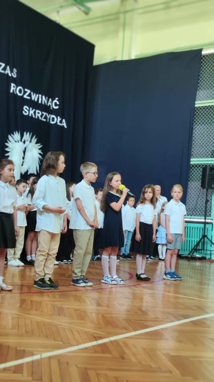 14 zakonczenie roku klasy 3 i 8 sp2 skierniewic 2