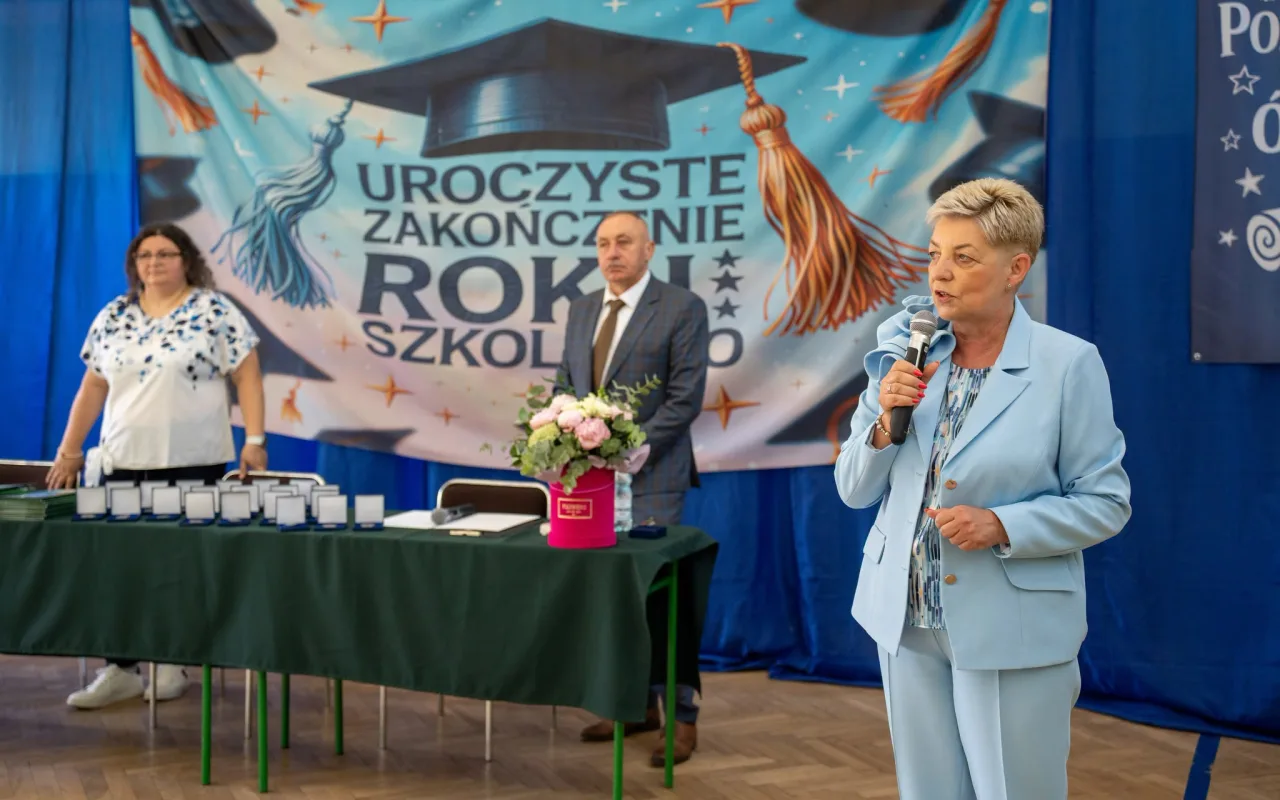 Ostatni dzwonek dla 7500 uczniów w Skierniewicach. Tak SP 5 i „Ekonomik” pożegnały rok szkolny — zdjęcie 16 z 52
