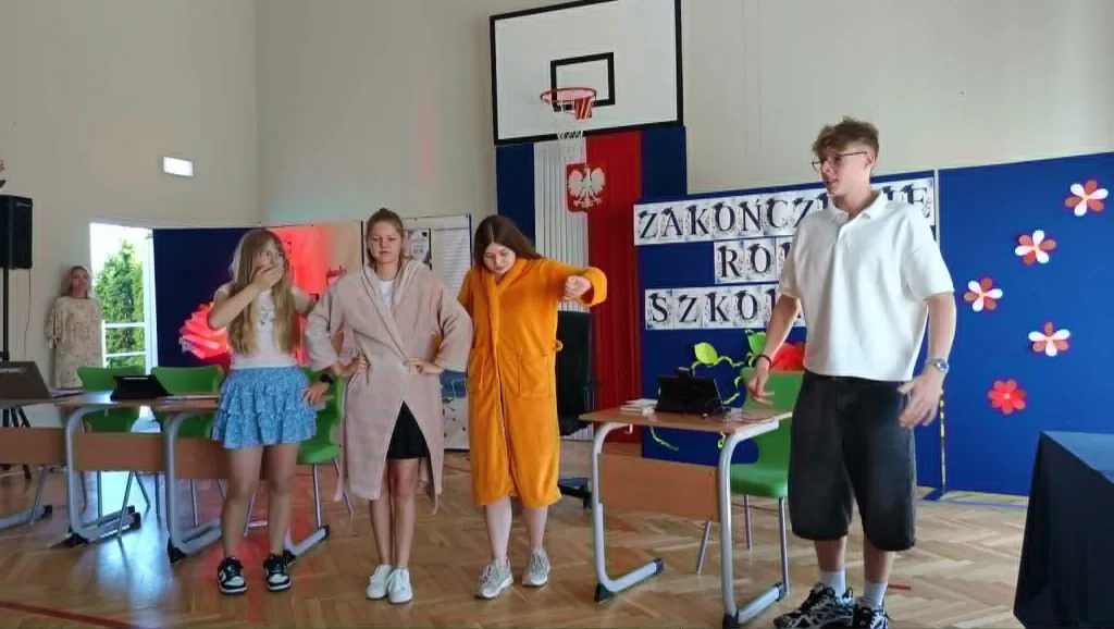 17 zakonczenie roku klasy 6 7 8 sp4 skierniewice 2