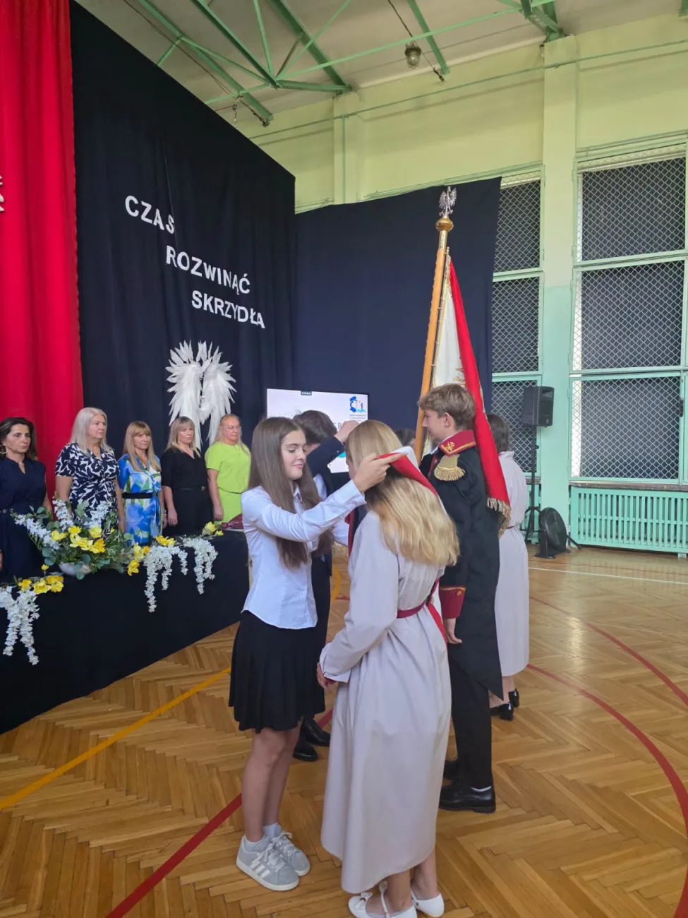 23 zakonczenie roku klasy 3 i 8 sp2 skierniewic
