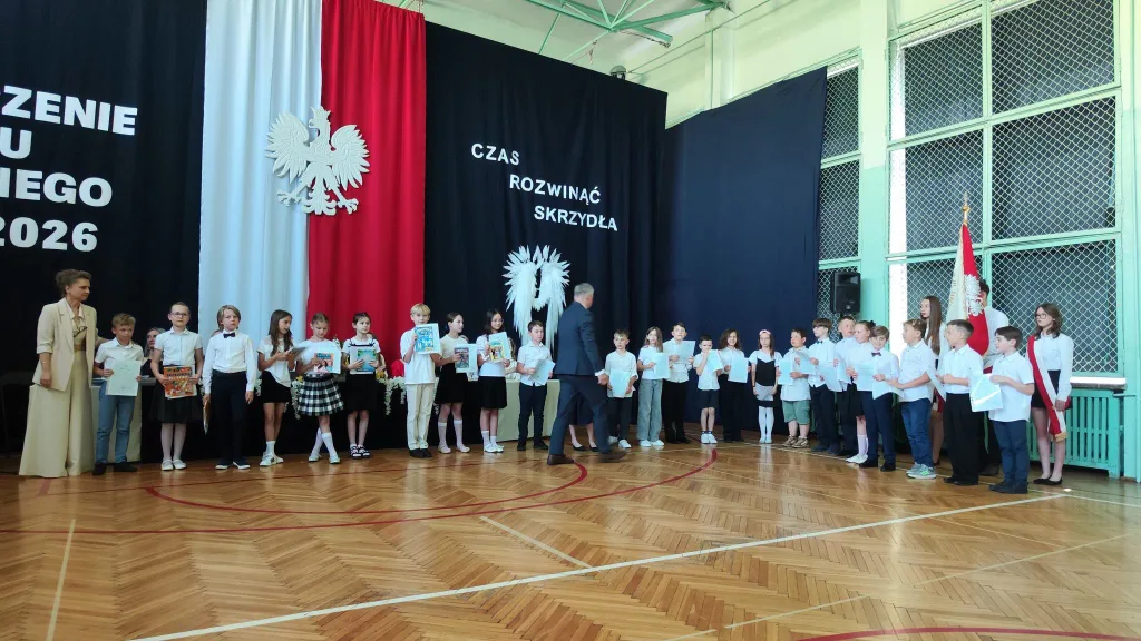 25 zakonczenie roku klasy 3 i 8 sp2 skierniewic 2
