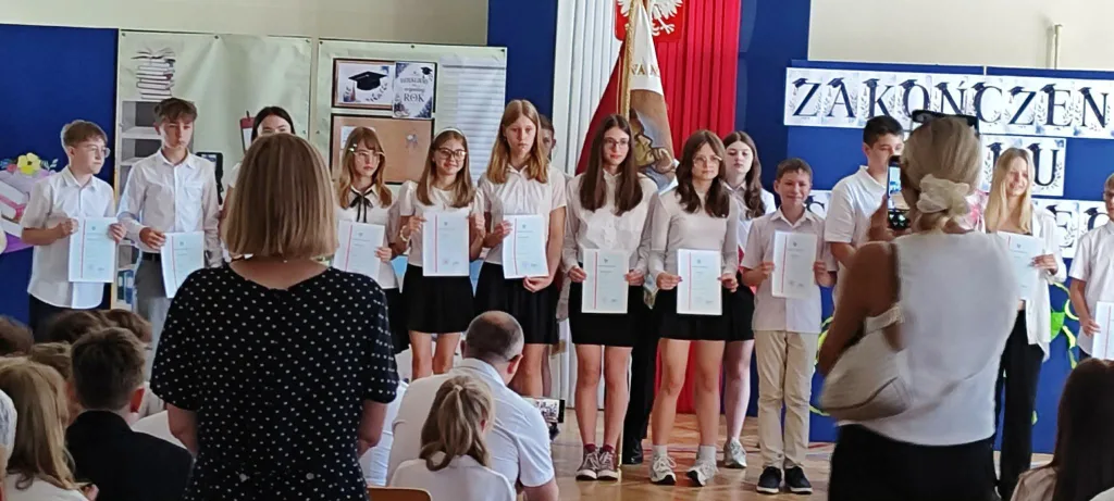 26 zakonczenie roku klasy 6 7 8 sp4 skierniewice 2
